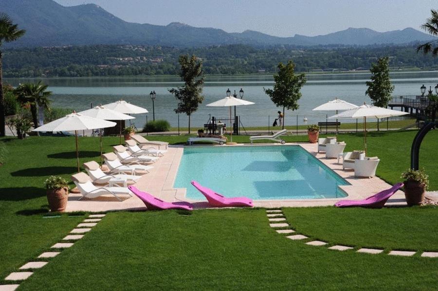 Villa Baroni Lomnago Esterno foto